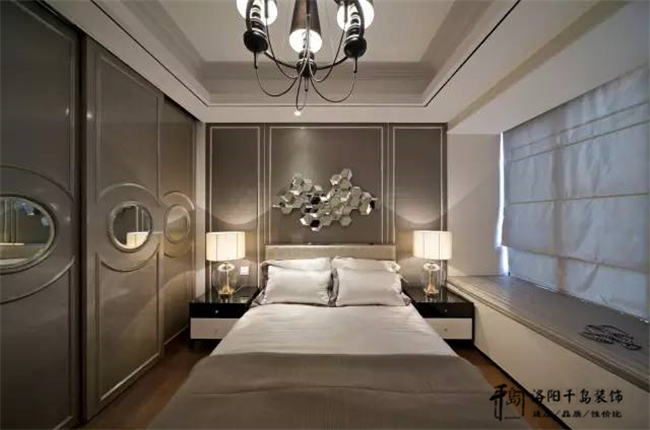 忌陳設(shè)色彩凌亂、搭配不當(dāng)、萬(wàn)紫千紅